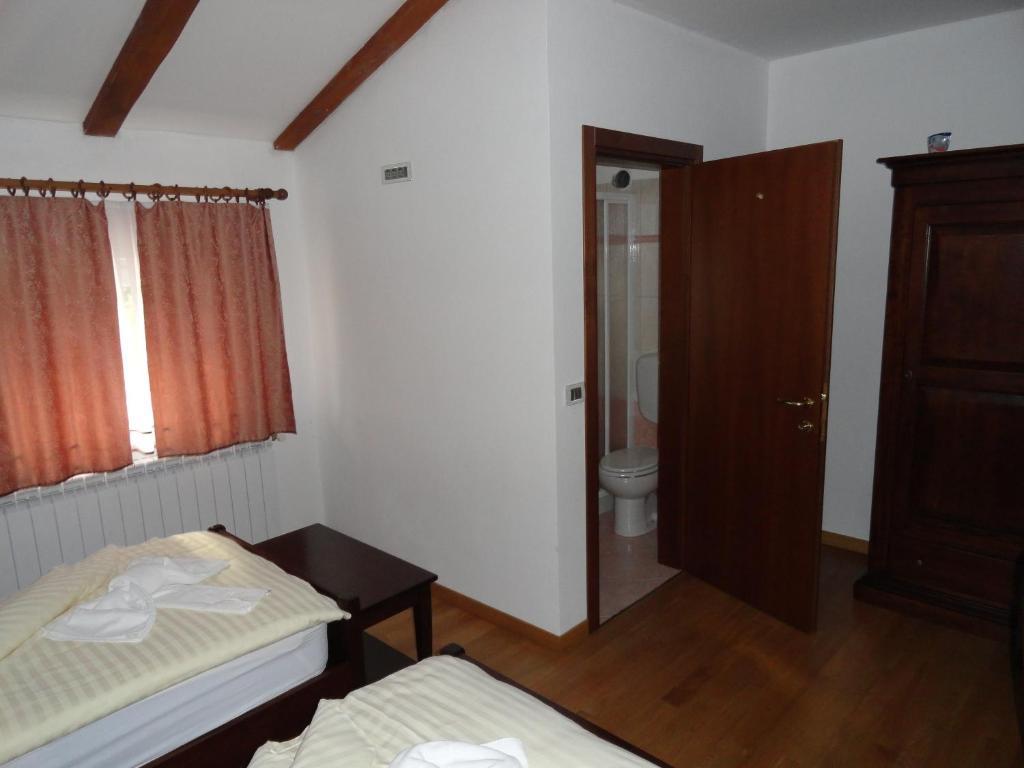 Guest House Pod Slavnikom Podgorje  Bilik gambar